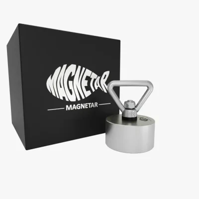 Produktfoto: Starker Neodym-Bergemagnet Hardcore mit Öse, geliefert in stilvoller Magnetar Geschenkbox, ideal für Magnetfischen und Bergungsarbeiten.